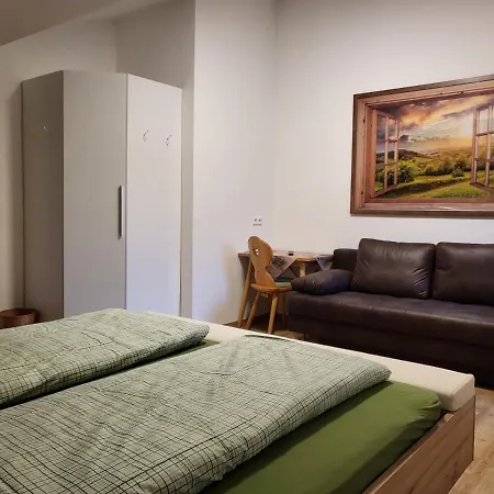 Saumerhof سخلادميخ